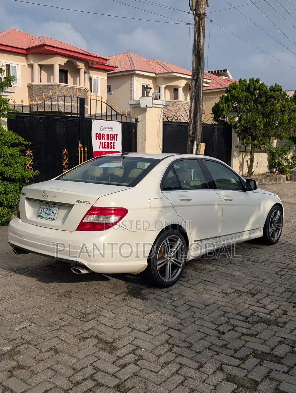 Mercedes-Benz C300 2009 White