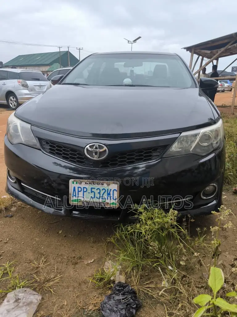 Toyota Camry 2013 Gray