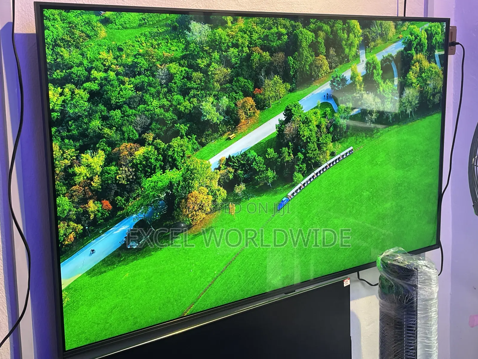 55”LG QNED Ultra Big Smart TV That Delivers Stunning Visuals .