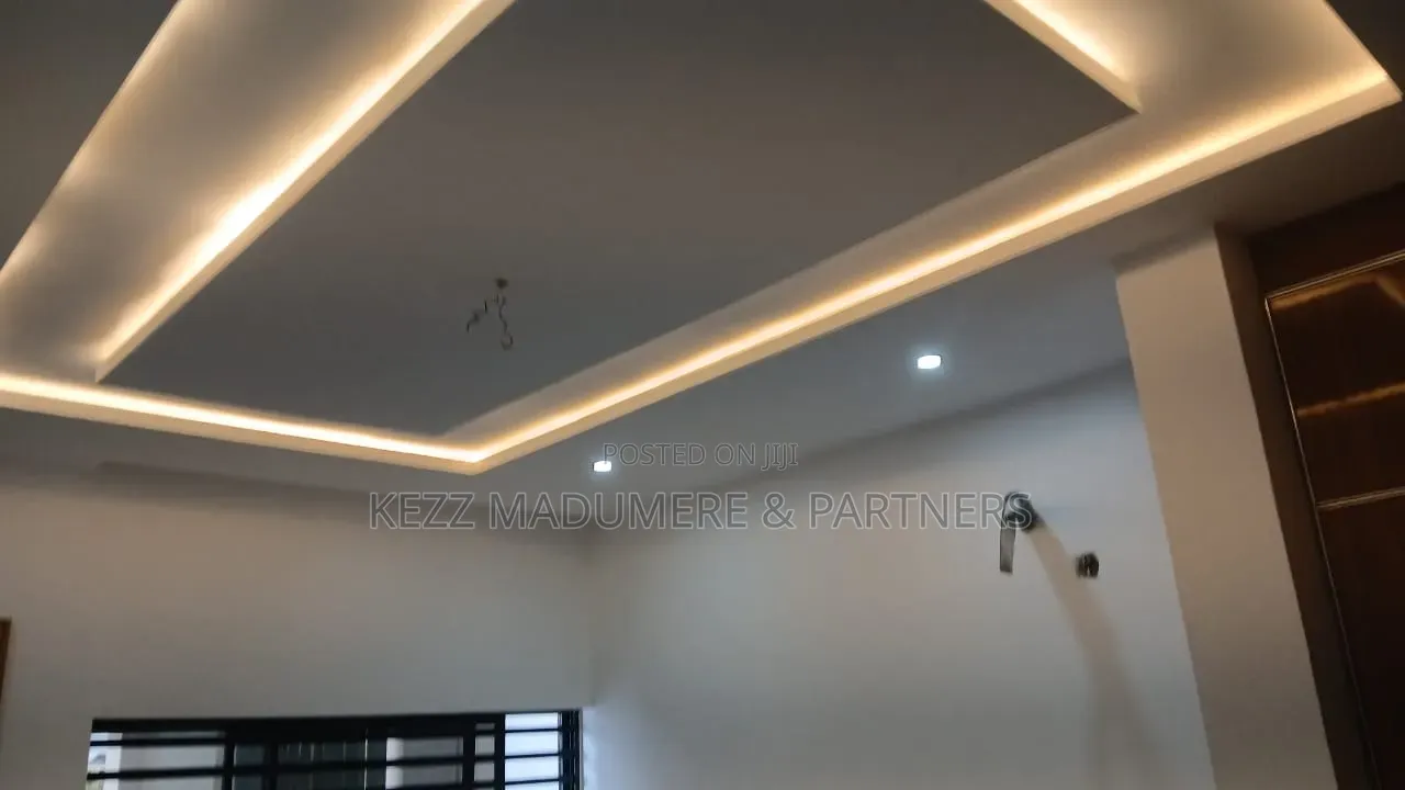 12bdrm Duplex in Shell Cooperative for sale