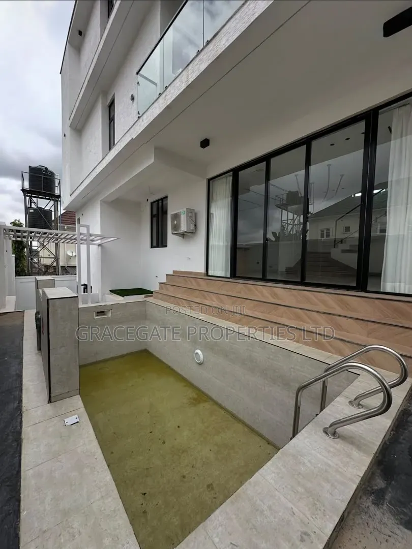 5bdrm Duplex in Apo Resettlement for sale
