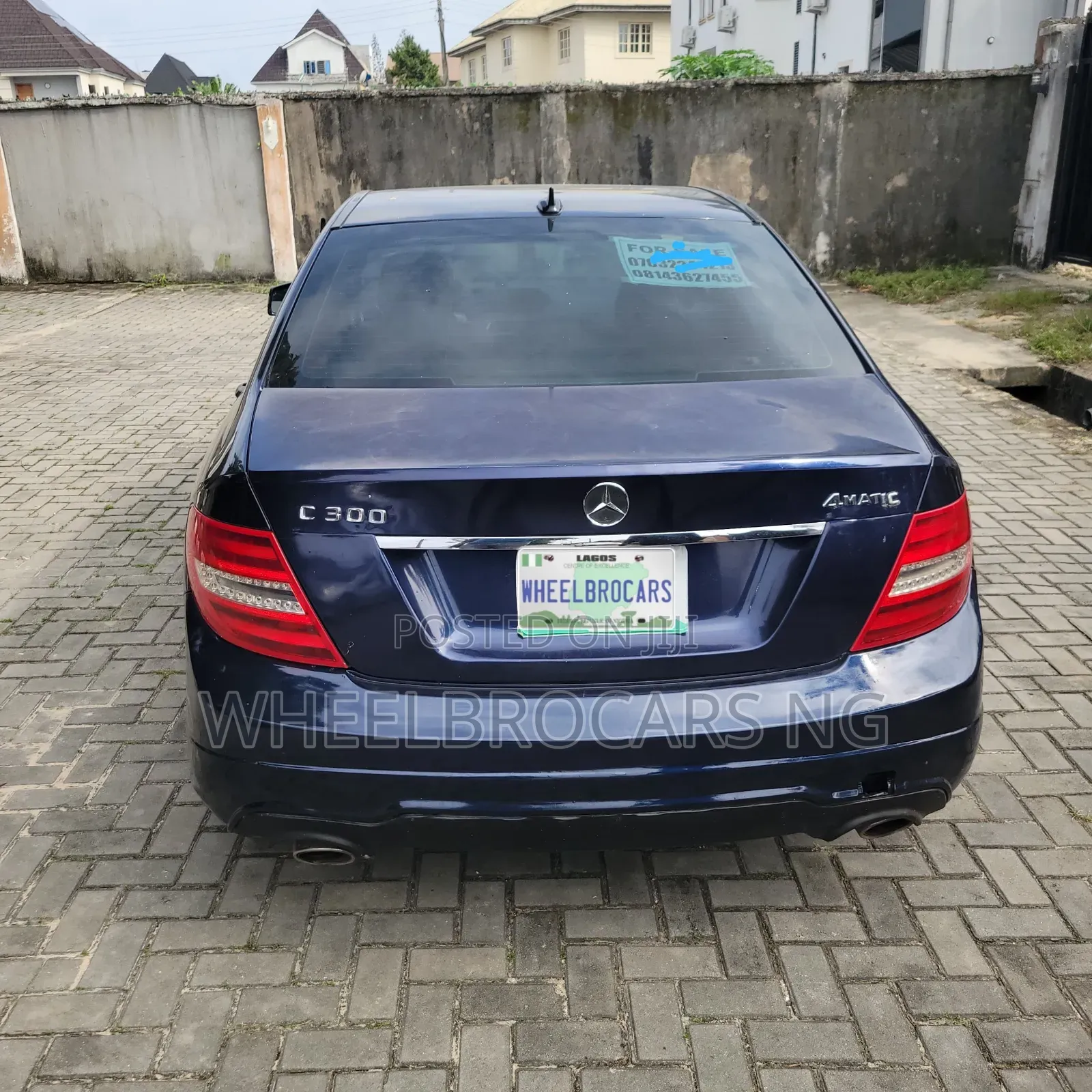Mercedes-Benz C300 2015 Blue