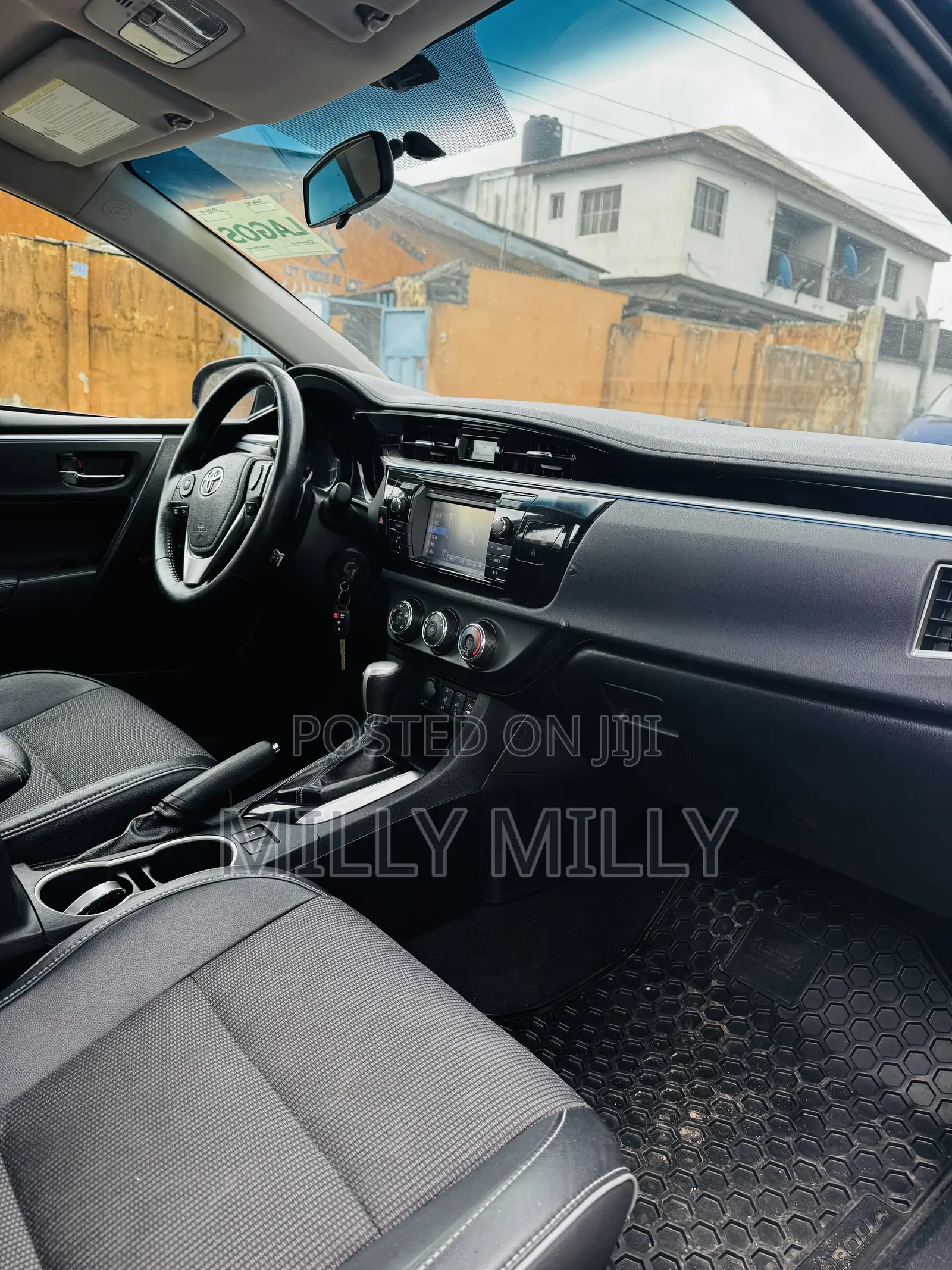 Toyota Corolla 2015 Black