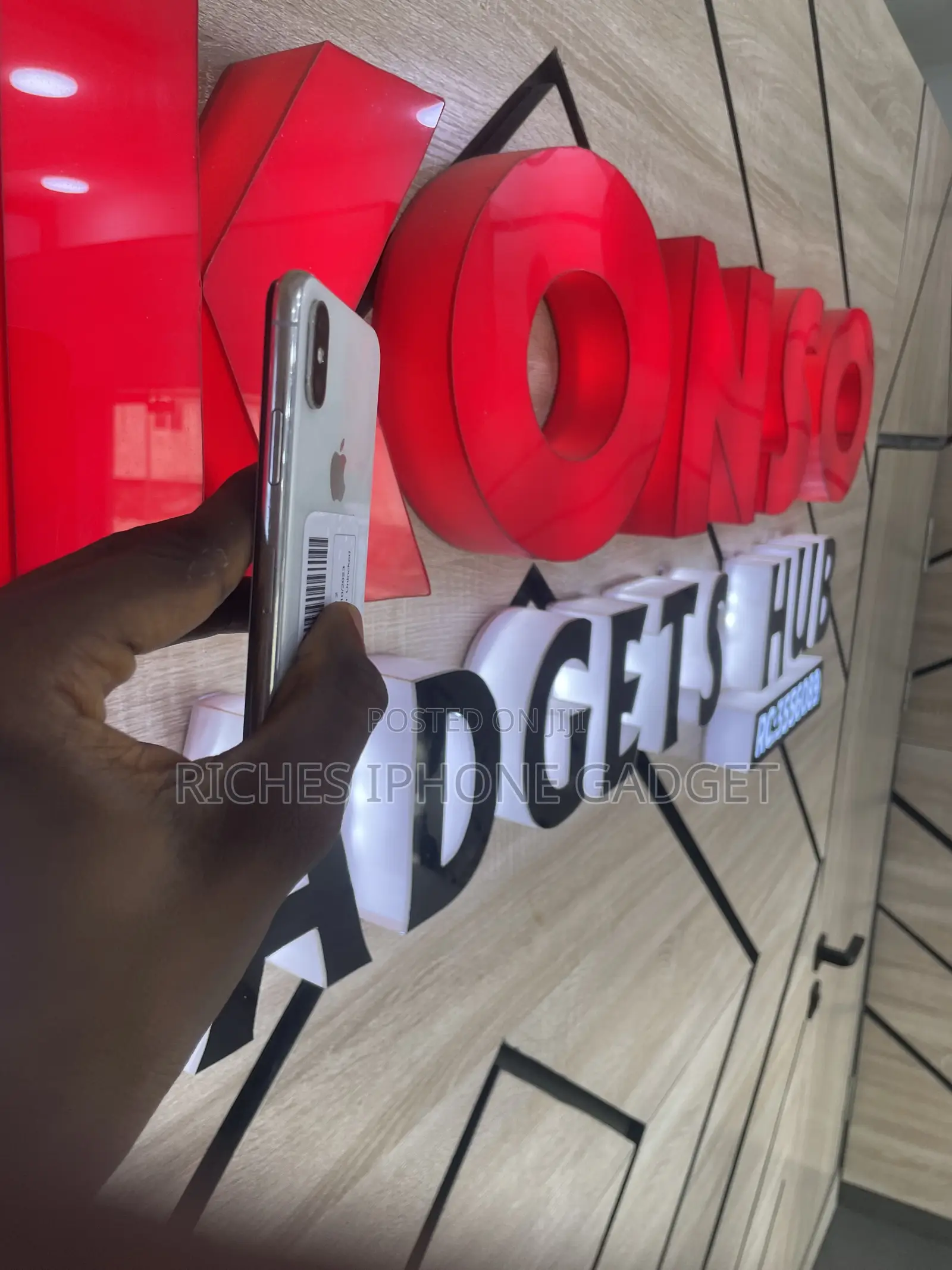 Apple iPhone X 64 GB White