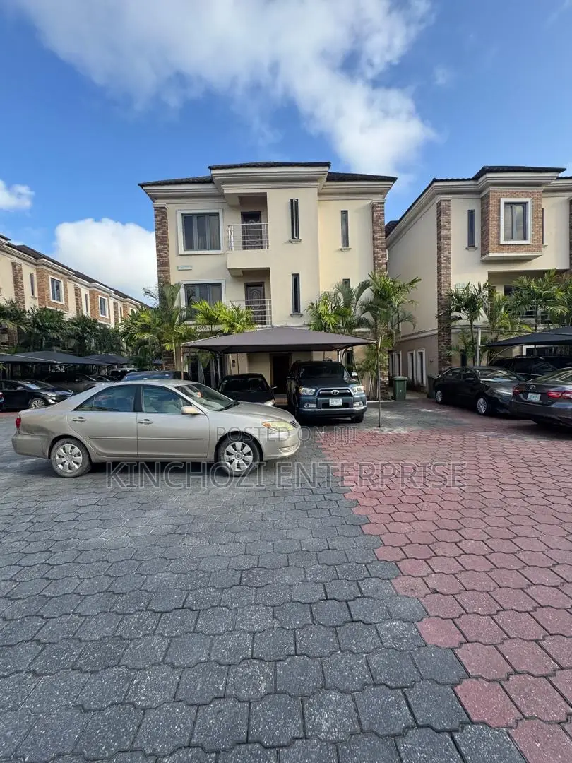 3bdrm Duplex in Abiola Court Estate, Ikate for rent