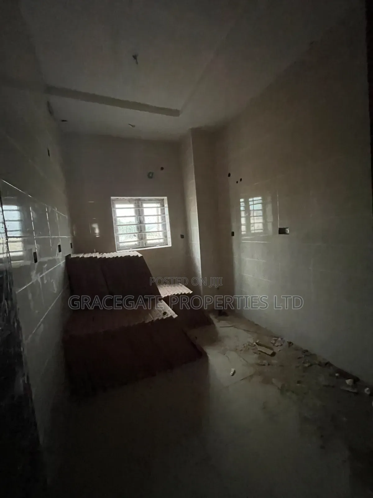 2bdrm Block of Flats in Durumi By Area 1 for sale
