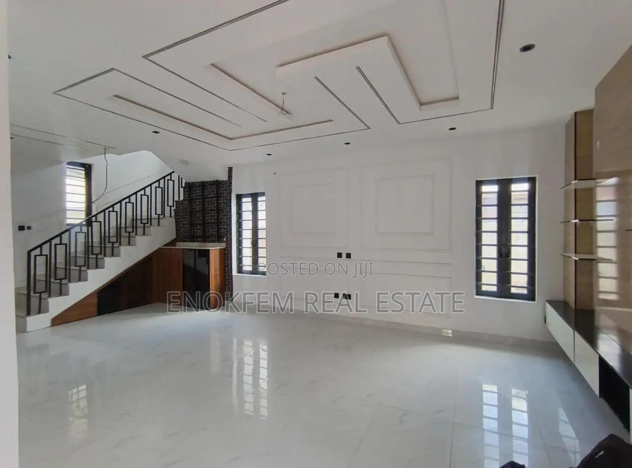 Furnished 6bdrm Duplex in Lagos State for sale