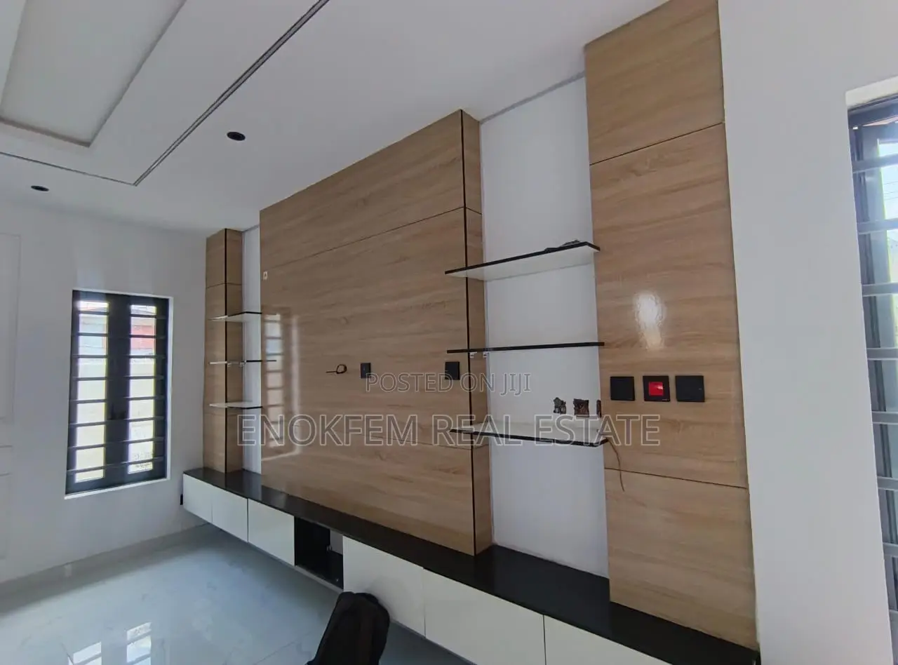 Furnished 6bdrm Duplex in Lagos State for sale