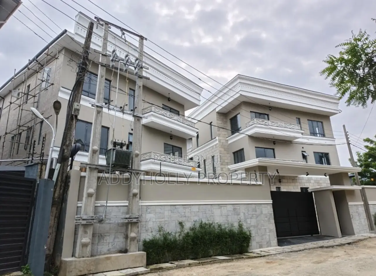 5bdrm Duplex in Parkview Estate for sale