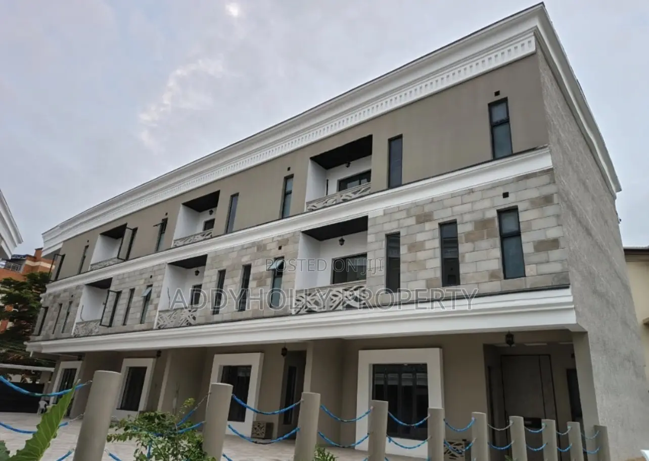 5bdrm Duplex in Parkview Estate for sale