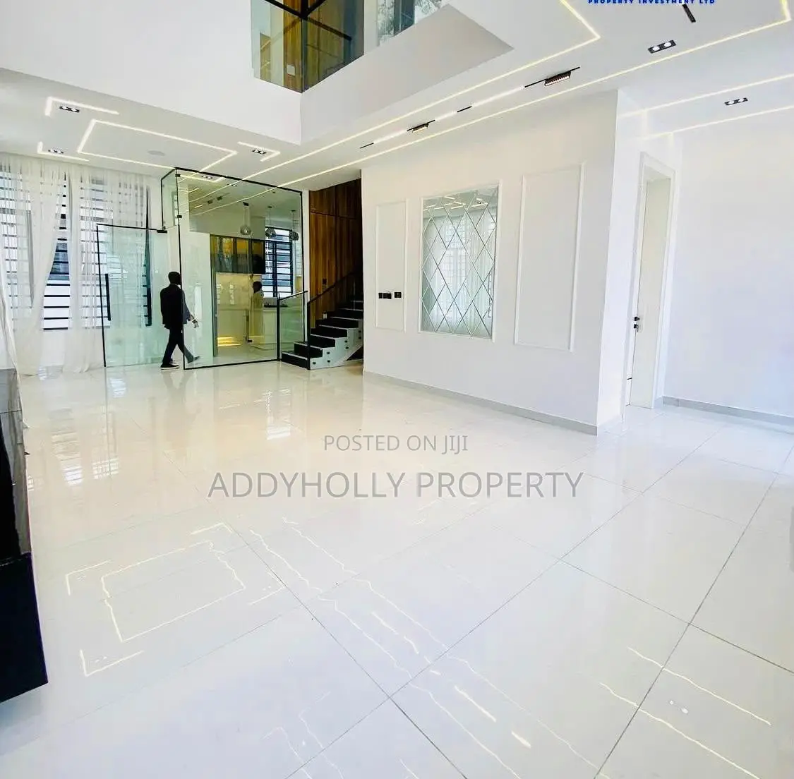 5bdrm Duplex in Ikota for sale