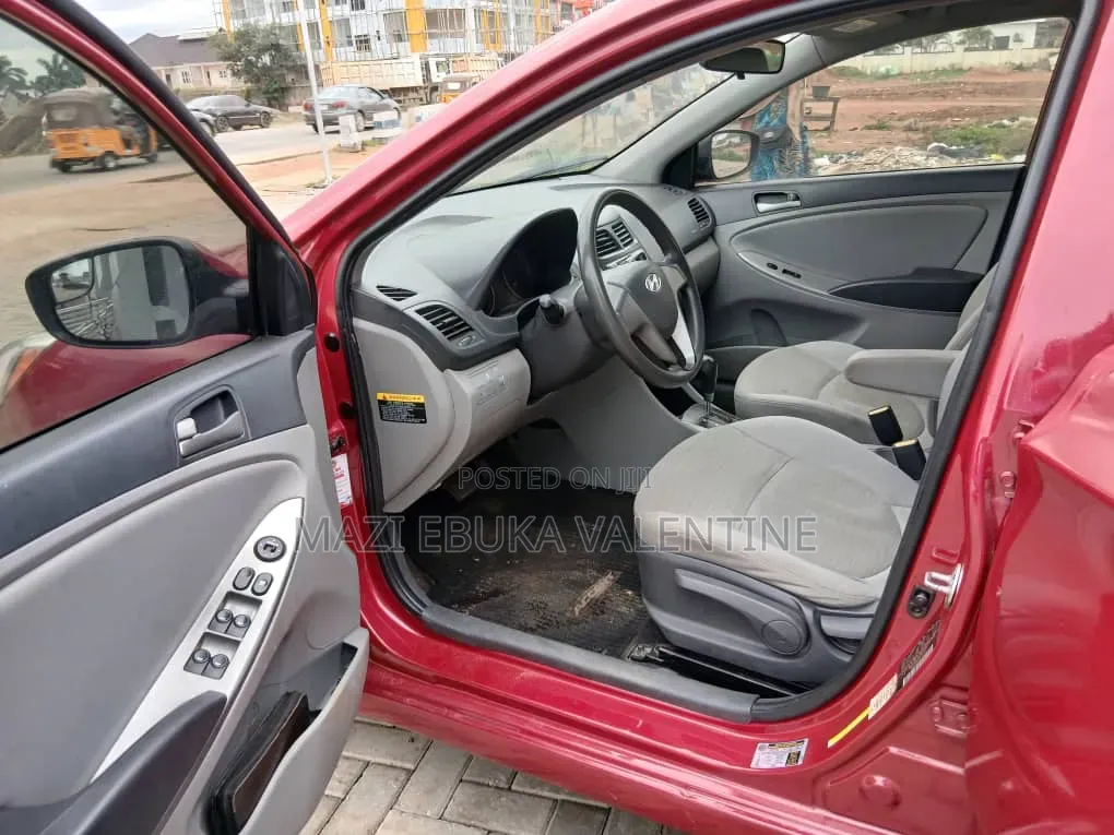 Hyundai Accent 2015 Red