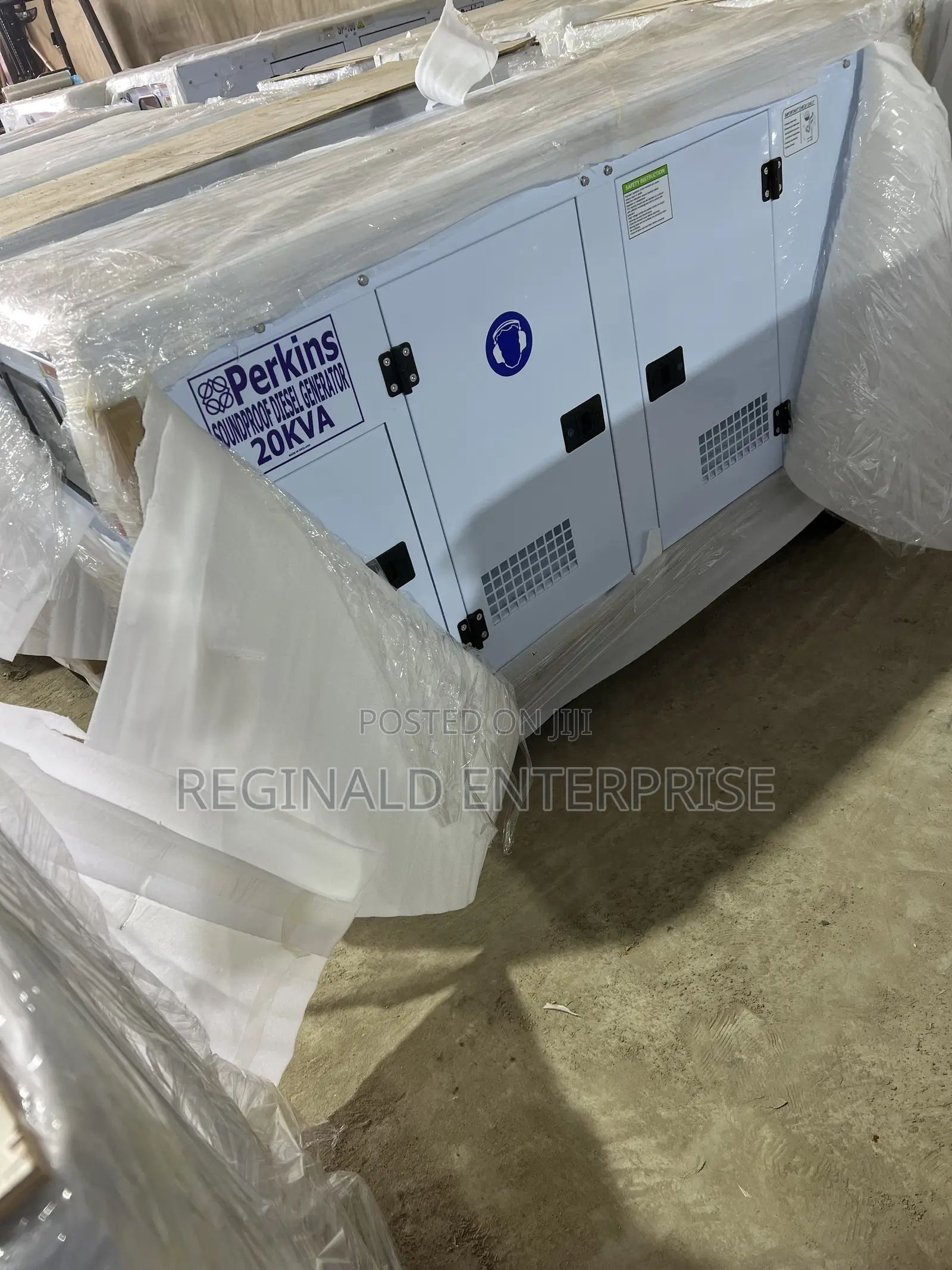 Best Brand Soundproof Diesel Generator Perkins 20kva