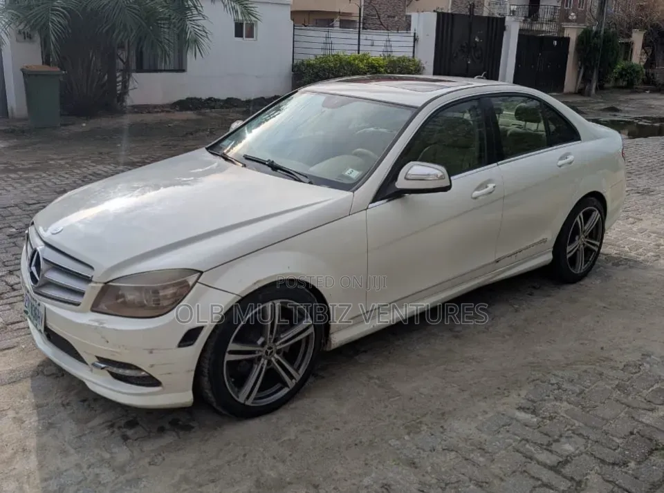 Mercedes-Benz C300 2009 White