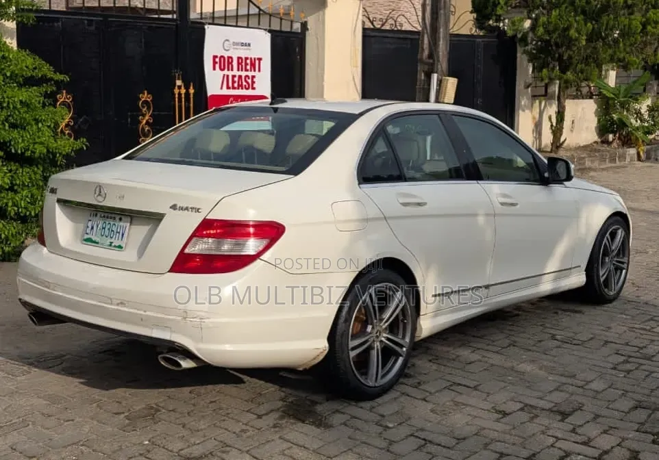 Mercedes-Benz C300 2009 White