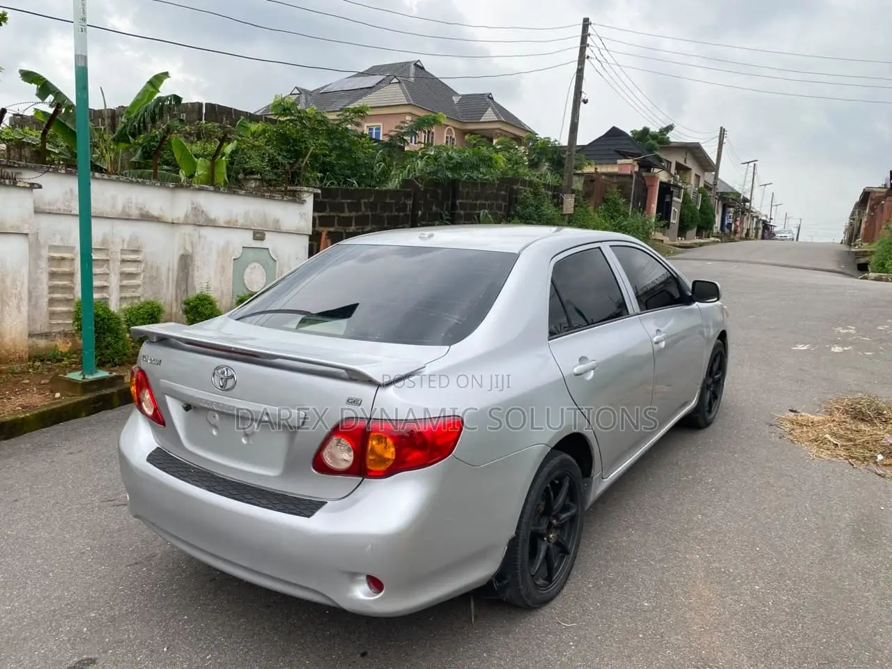 Toyota Corolla LE 4dr Sedan (1.8L 4cyl 4A) 2010 Silver