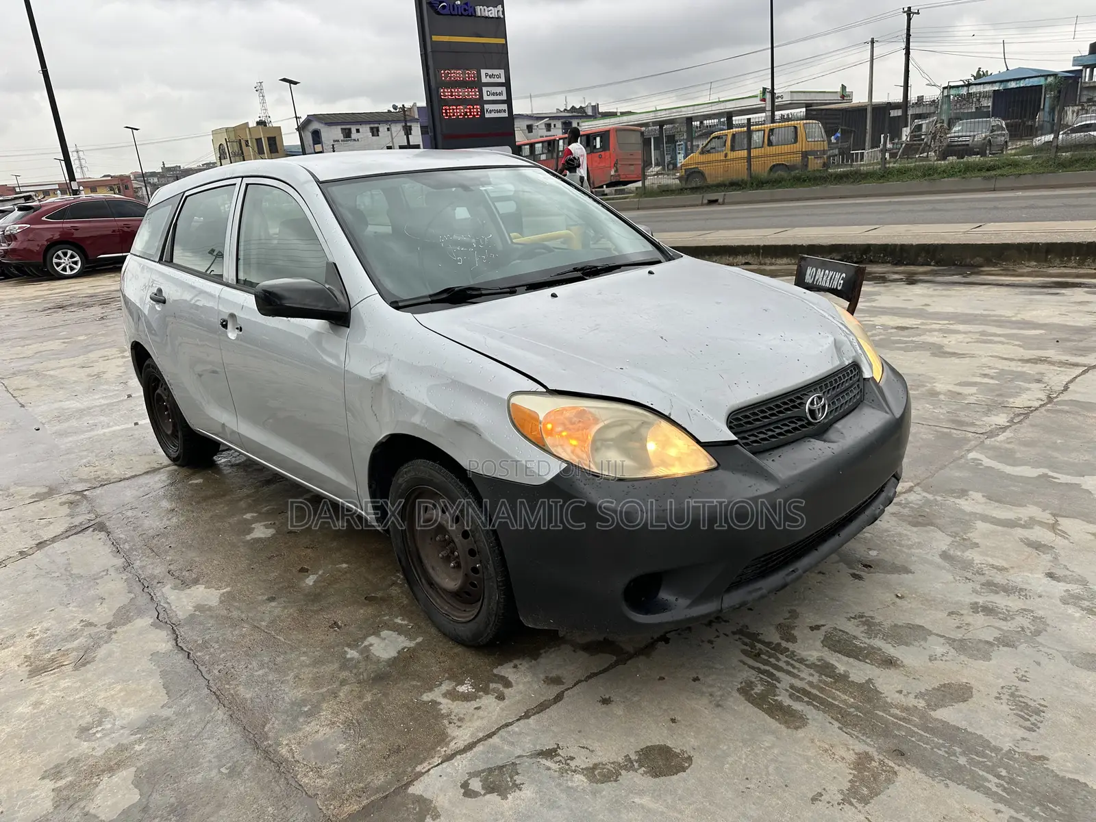 Toyota Matrix Hatchback FWD (1.8L 4cyl 5M) 2008 Silver