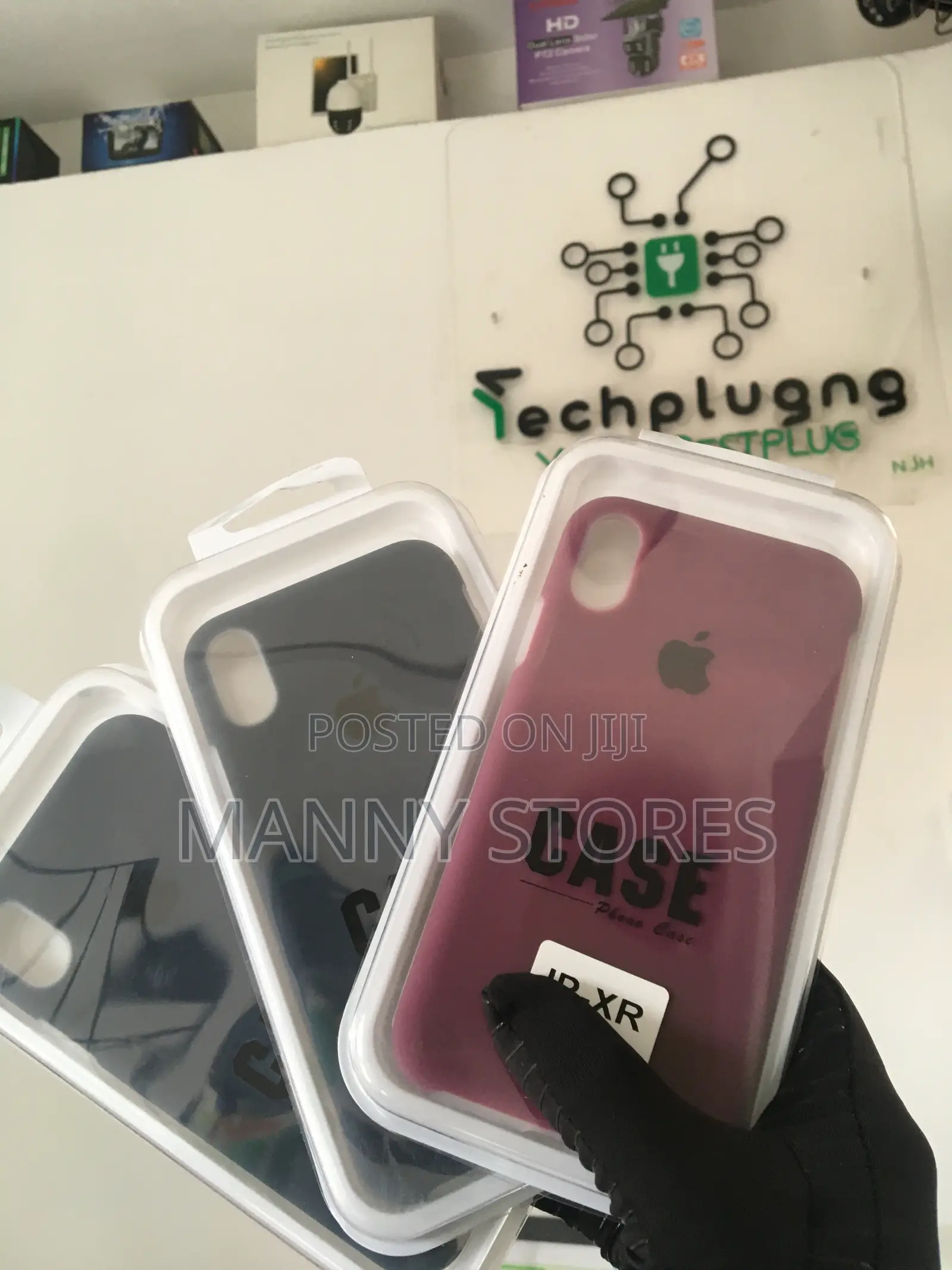 iPhone XR Pouches