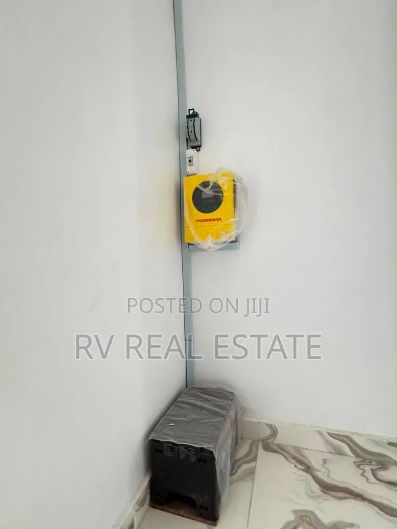 2bdrm Apartment in Surulere for sale