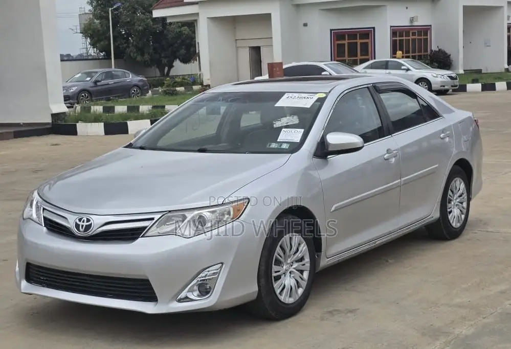 Toyota Camry 2013 Silver