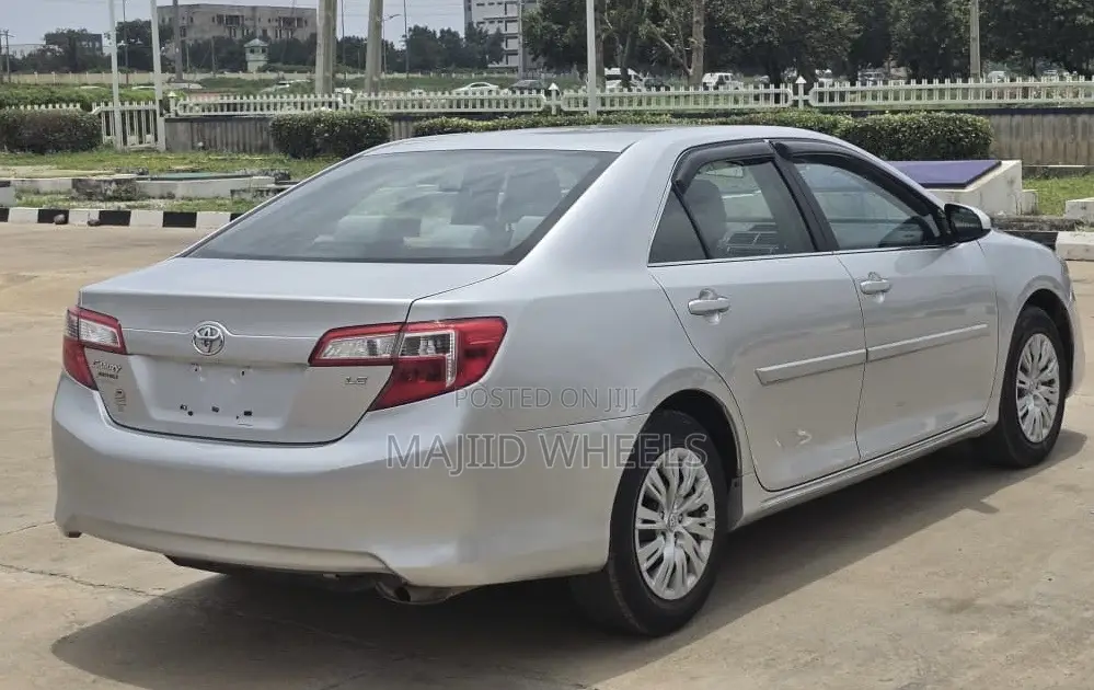 Toyota Camry 2013 Silver