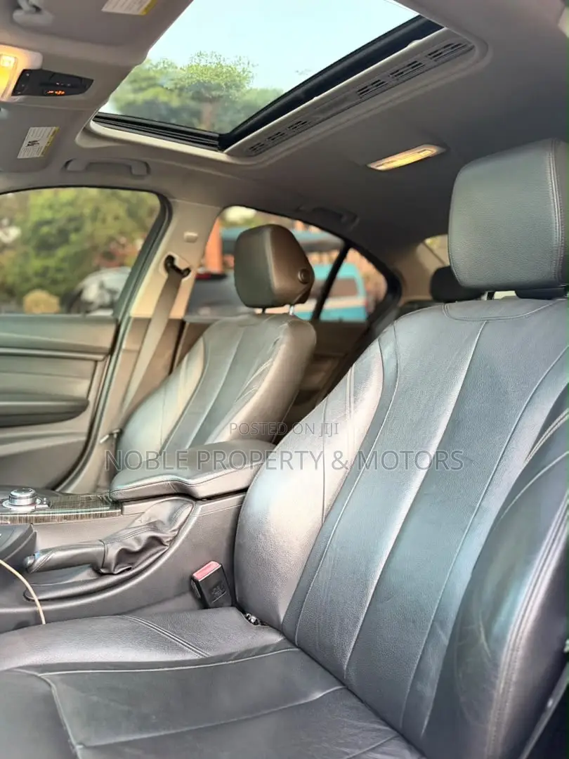 BMW 3 Series 328i RWD 2013 White