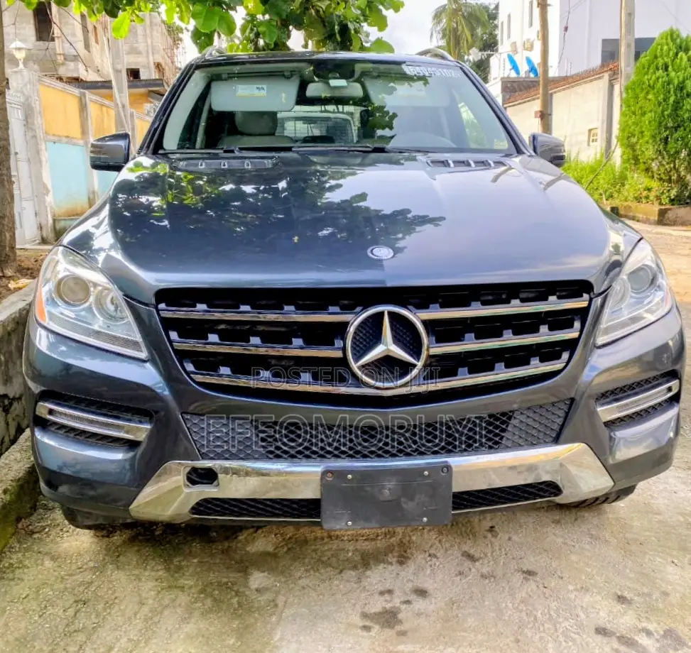 Mercedes-Benz M Class ML350 4MATIC 4dr SUV AWD (3.5L 6cyl 7A) 2015 Gray