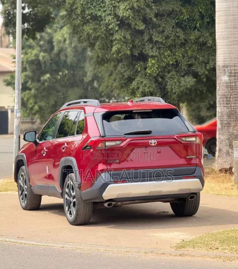 Toyota RAV4 2020 Red