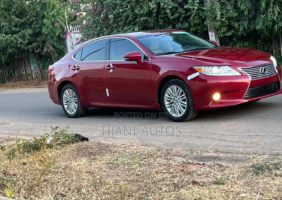 Lexus ES 2014 Red