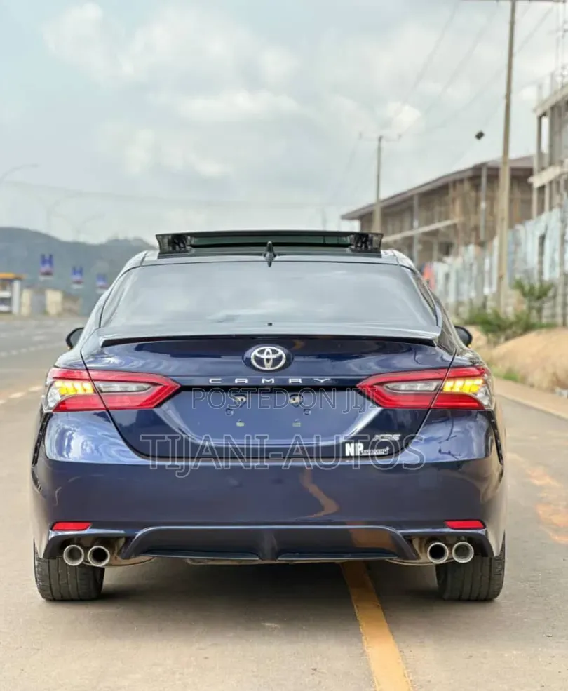 Toyota Camry 2021 Blue