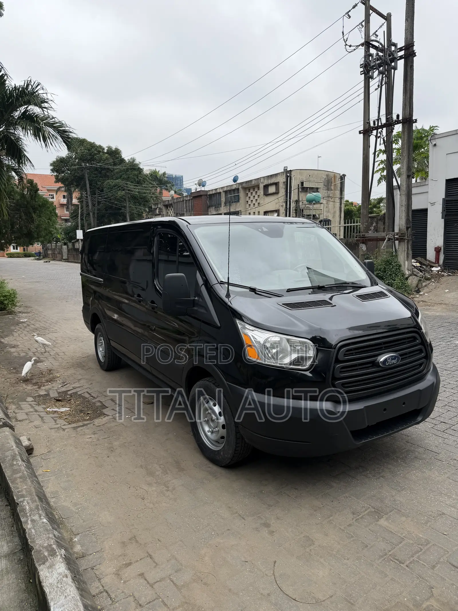 Ford E250 2016 Black