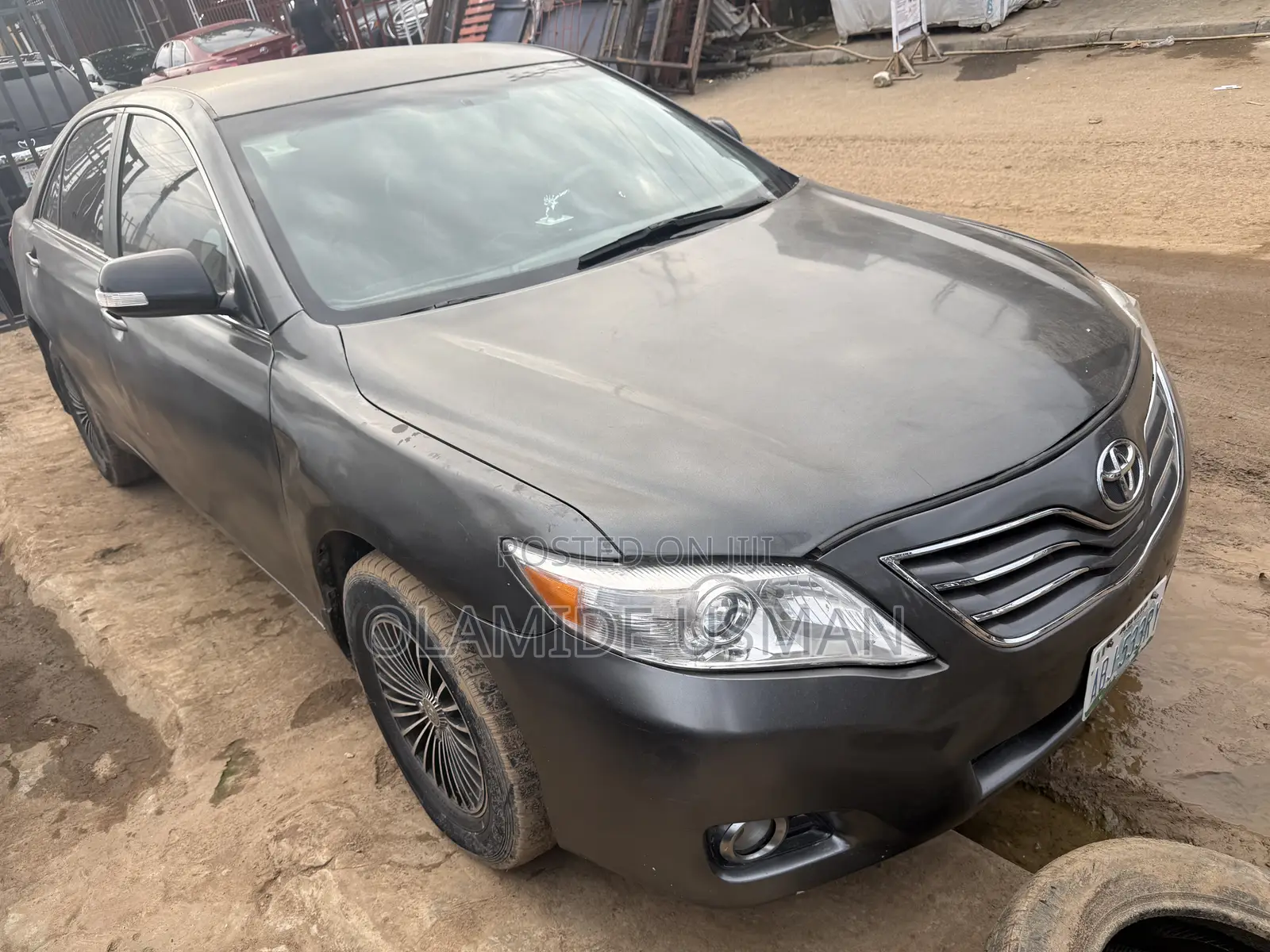 Toyota Camry LE 4dr Sedan (2.5L 4cyl 6AM) 2010 Gray
