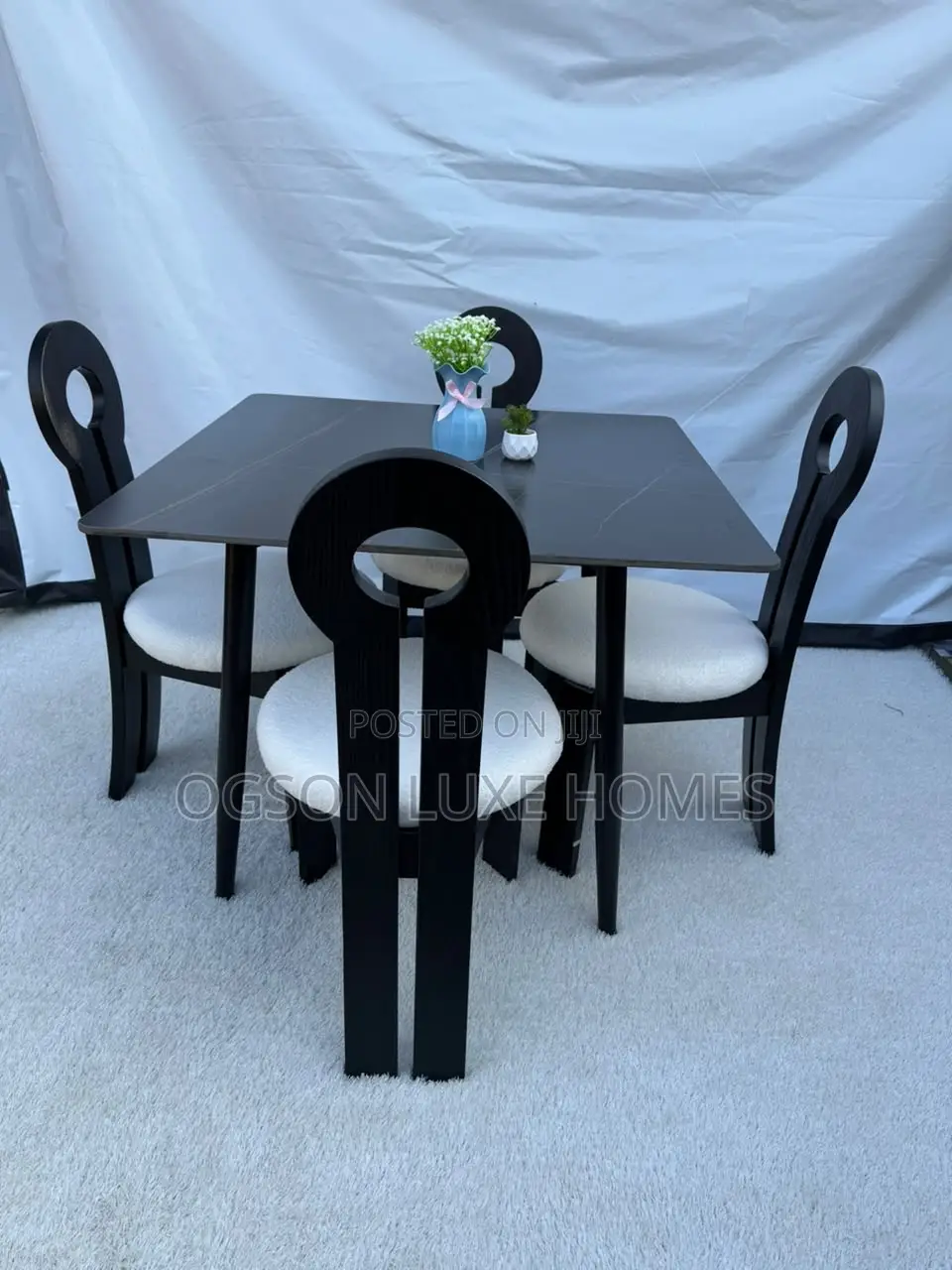 Regal Comfortable Dining Set With Four Wooden Chair