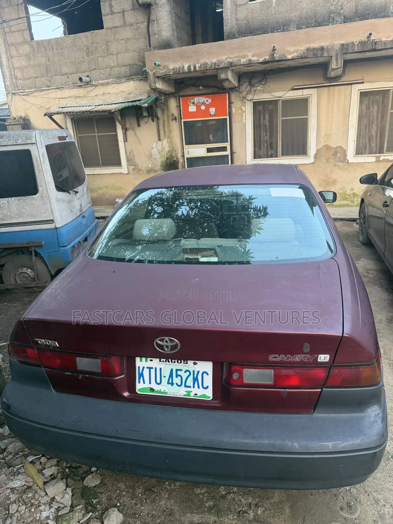 Toyota Camry LE 4dr Sedan (2.2L 4cyl 4A) 2000 Red