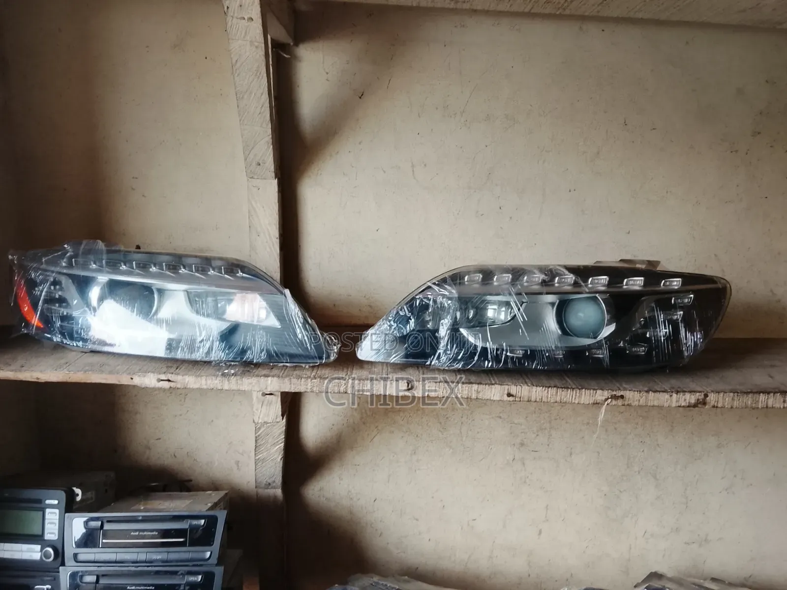 Set of Full Light Audi Q7 2013