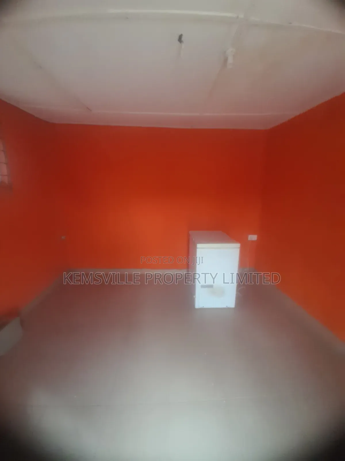 Big Shop With Bulglary for Rent