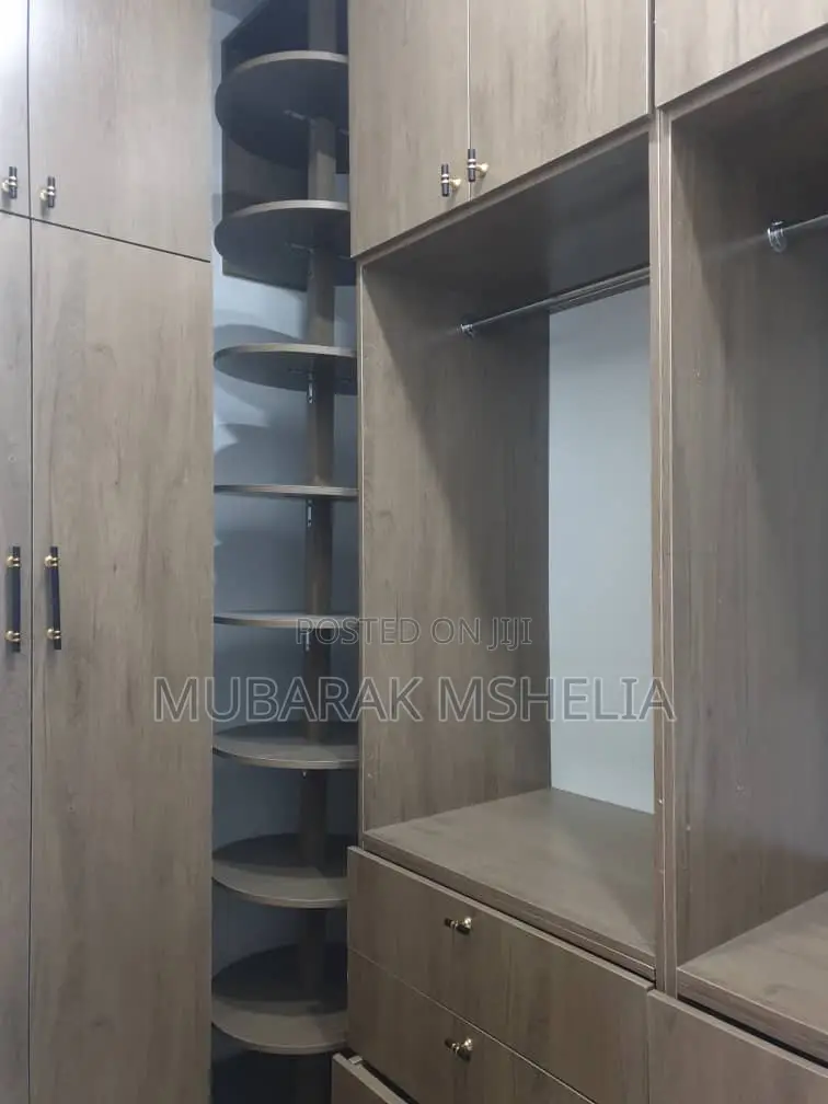 Furnished 3bdrm Duplex in Idu Industrial for sale