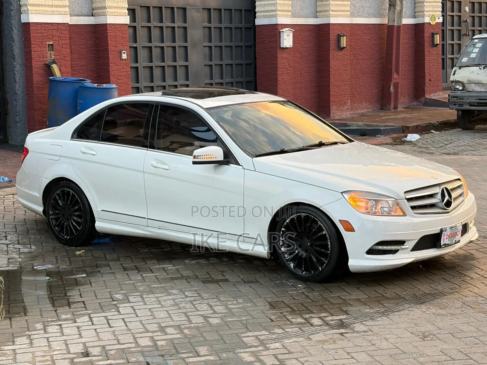 Mercedes-Benz C300 Sport 4Matic Sedan AWD (3.0L 6cyl 7A) 2011 White