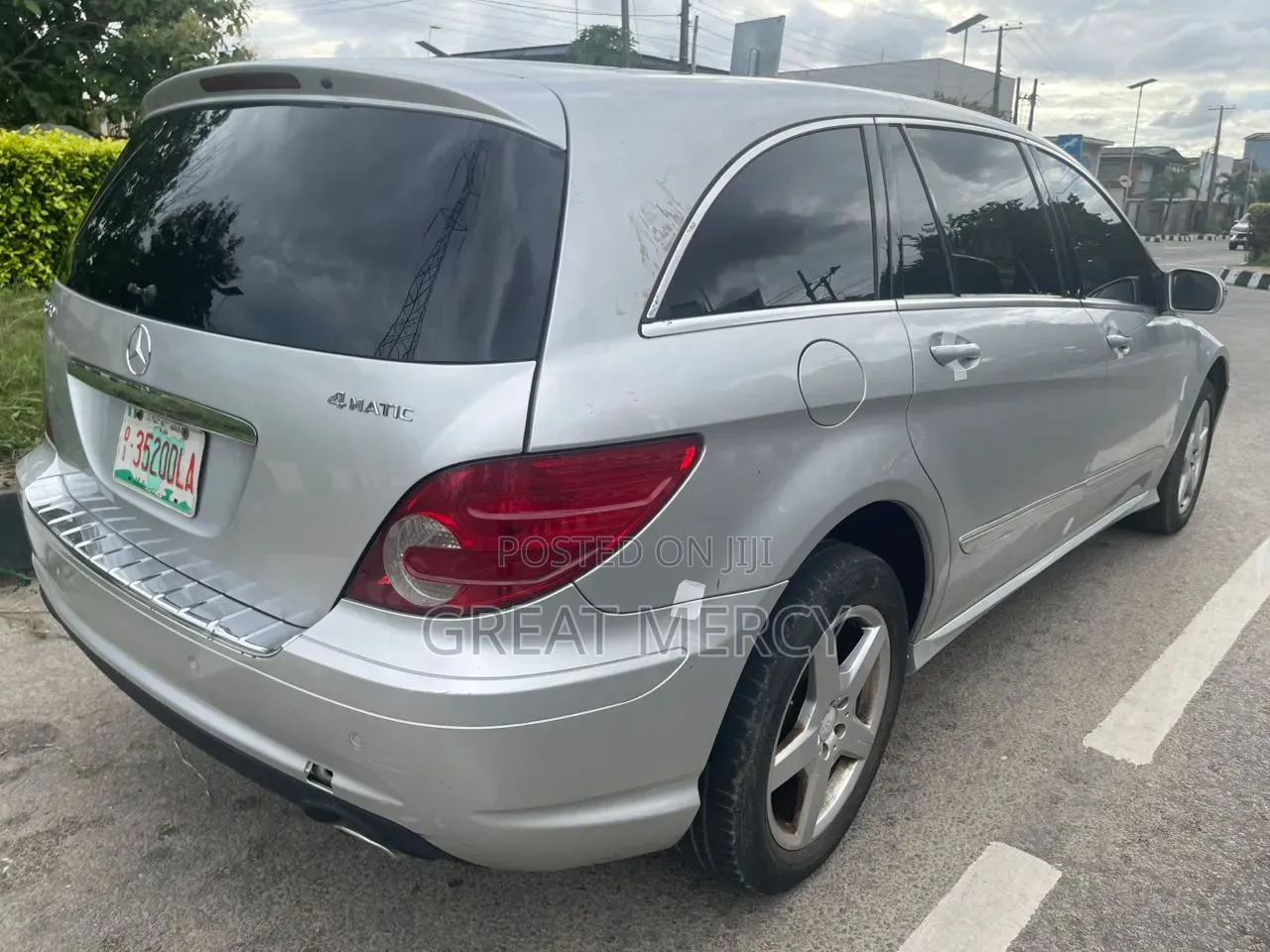 Mercedes-Benz R-Class 2010 Silver