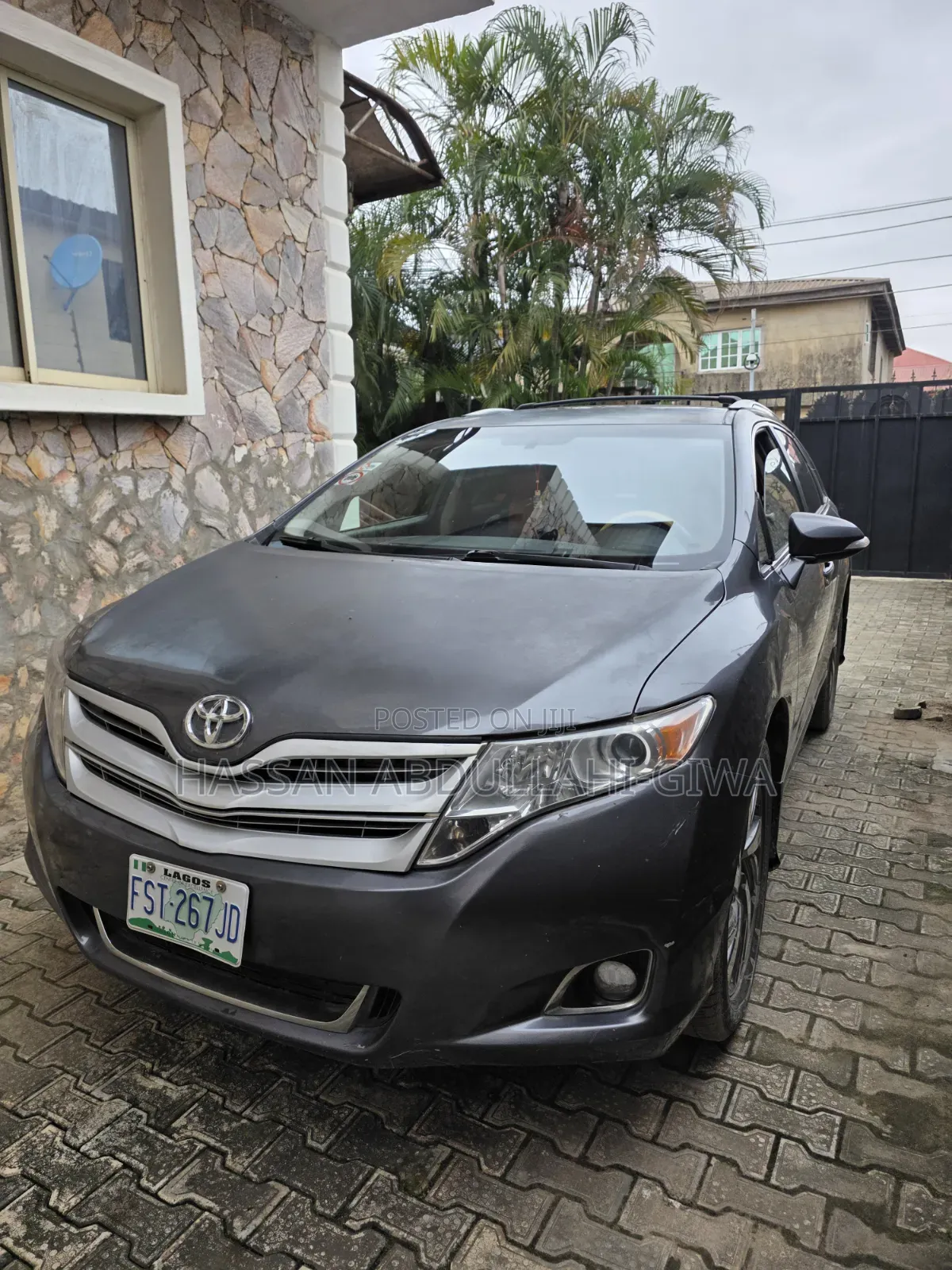 Toyota Venza LE AWD V6 2013 Gray