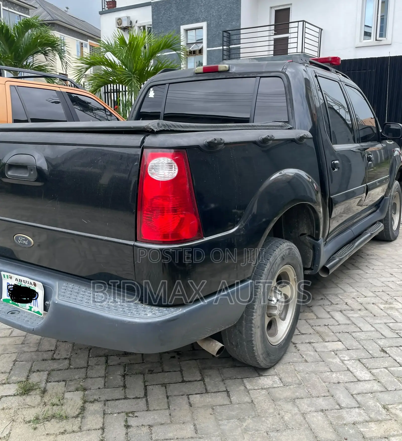 Ford Sport Trac 2005 Black