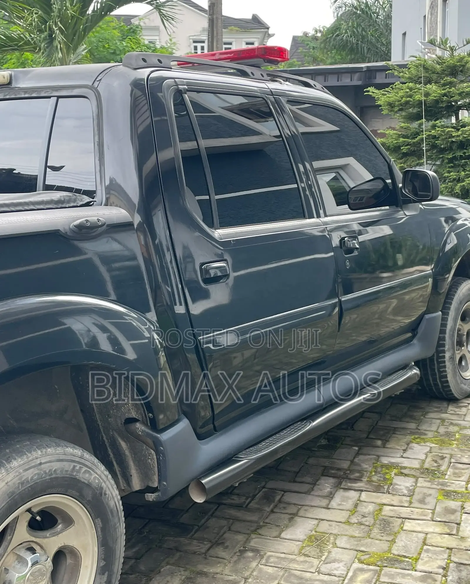 Ford Sport Trac 2005 Black