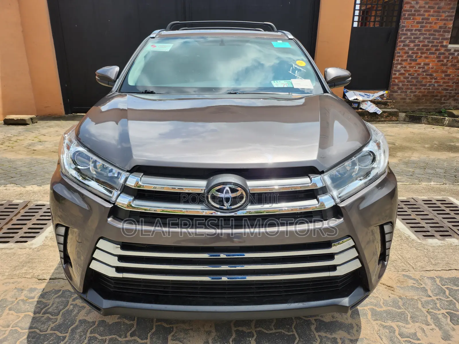Toyota Highlander XLE V6 4x2 (3.5L 6cyl 6A) 2016 Gray