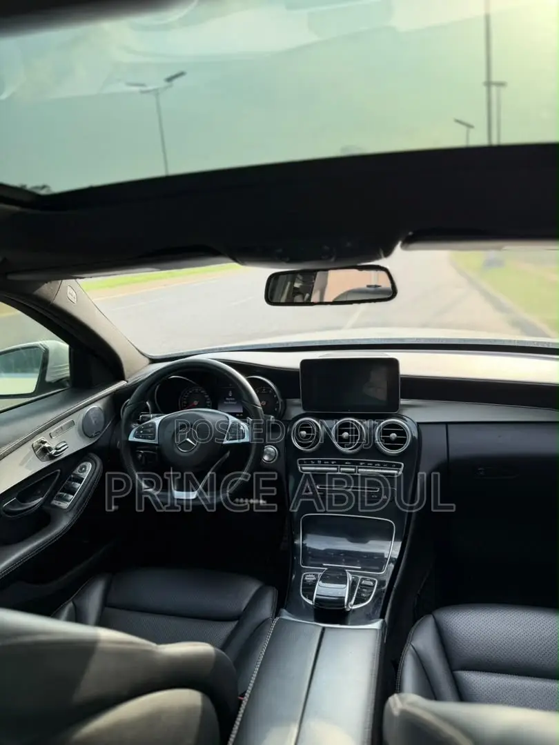 Mercedes-Benz C400 2019 White