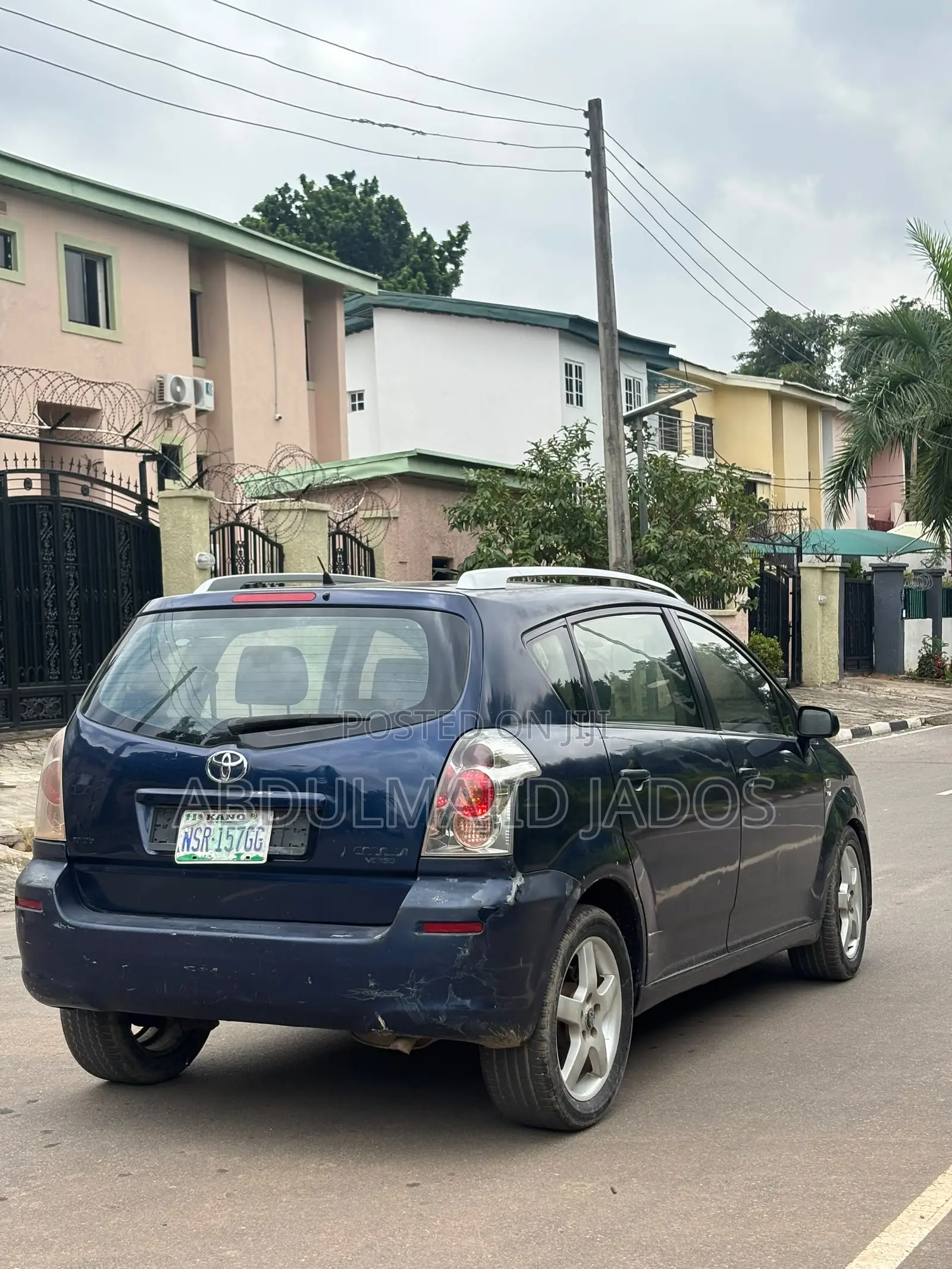 Toyota Verso 2011 Blue