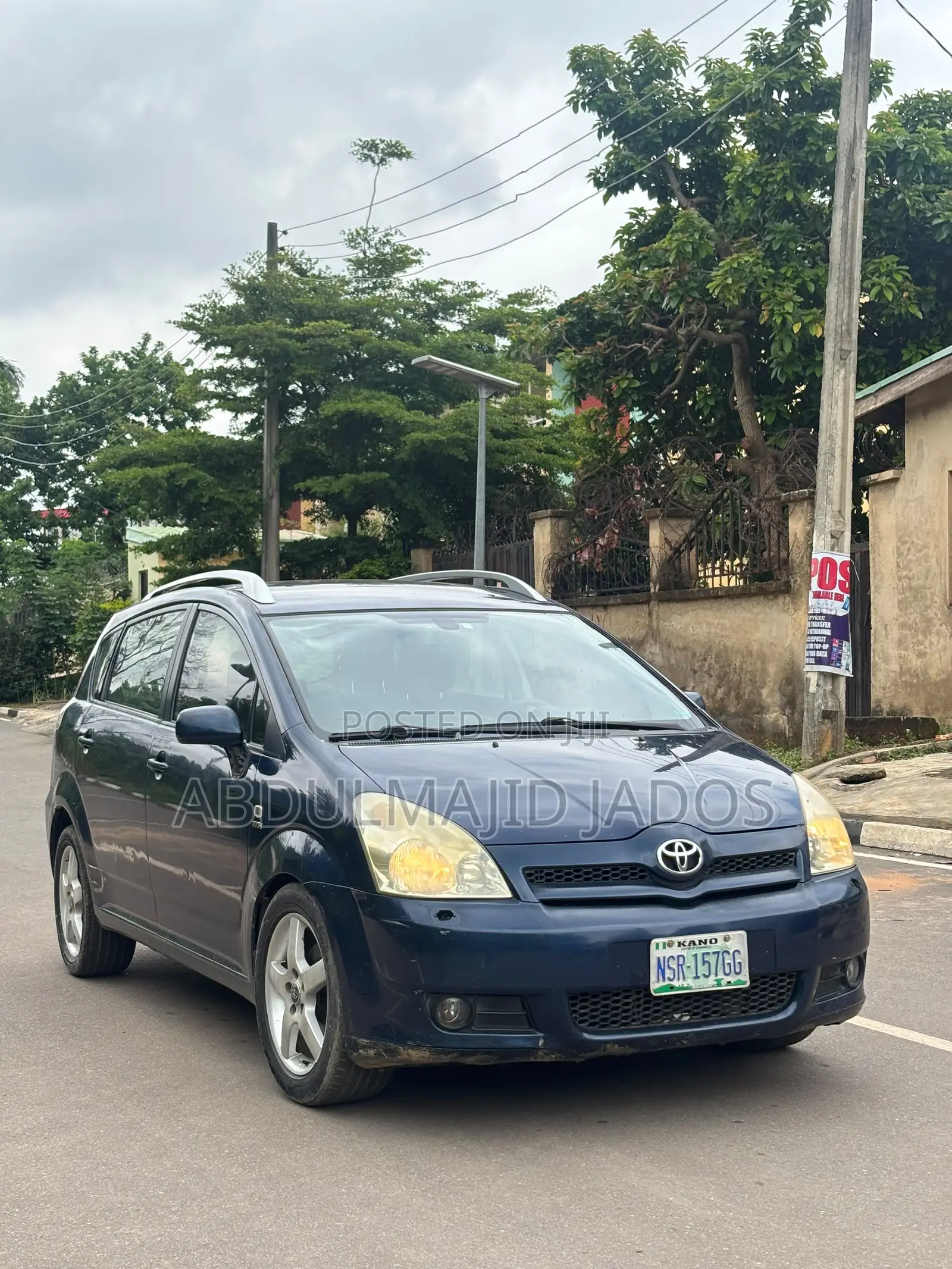 Toyota Verso 2011 Blue