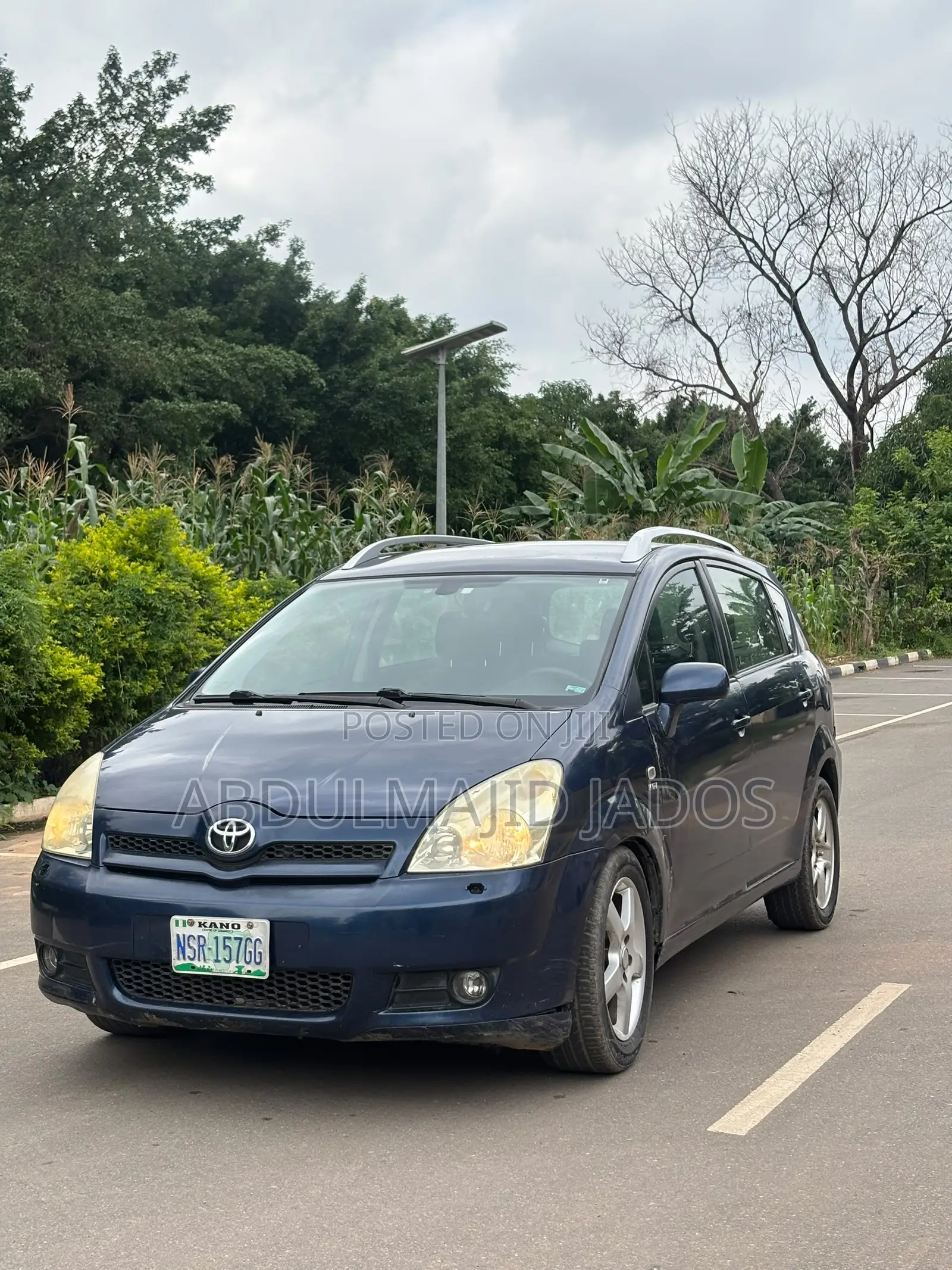 Toyota Verso 2011 Blue