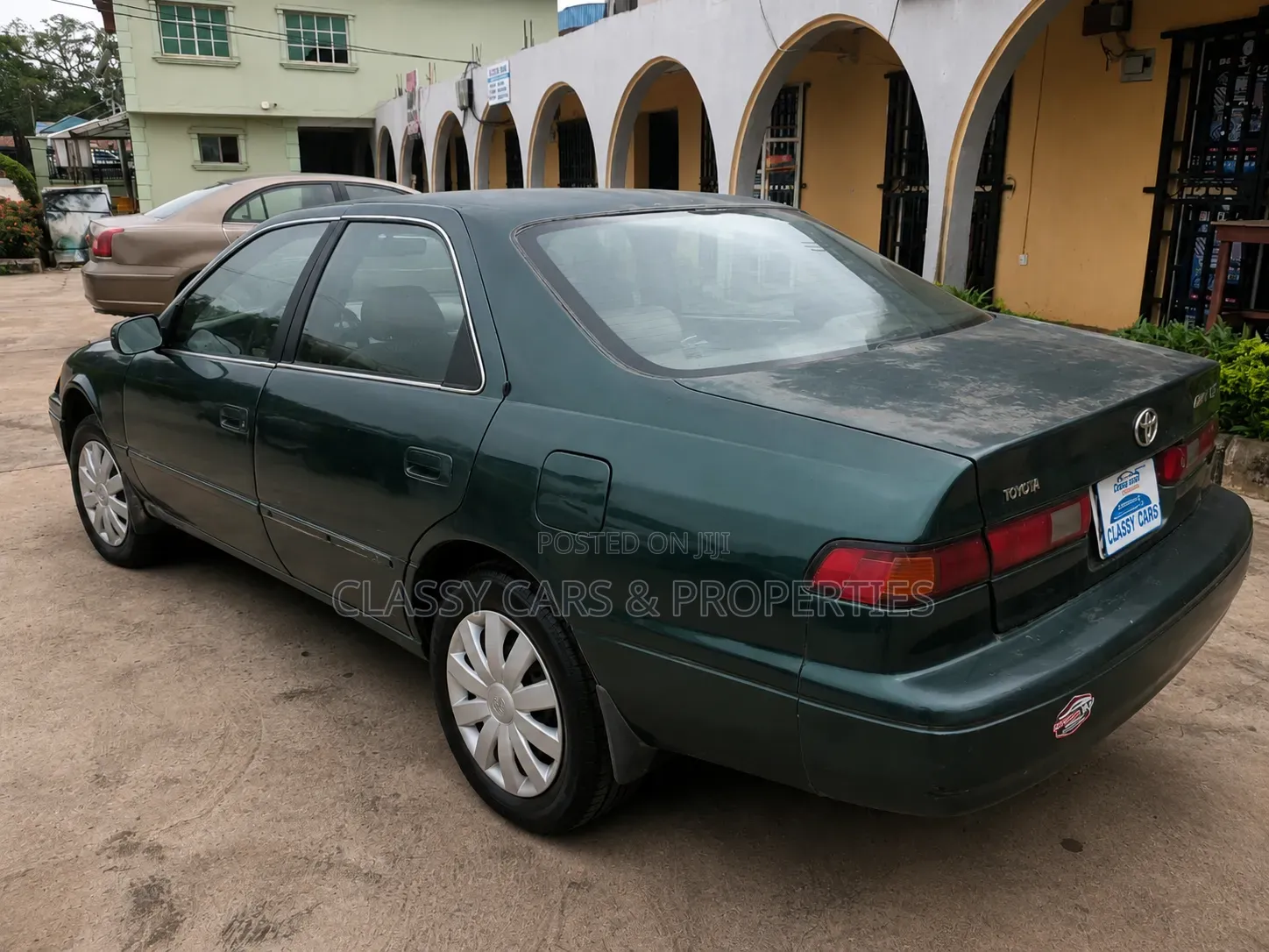 Toyota Camry LE 4dr Sedan (2.2L 4cyl 4A) 2000 Green