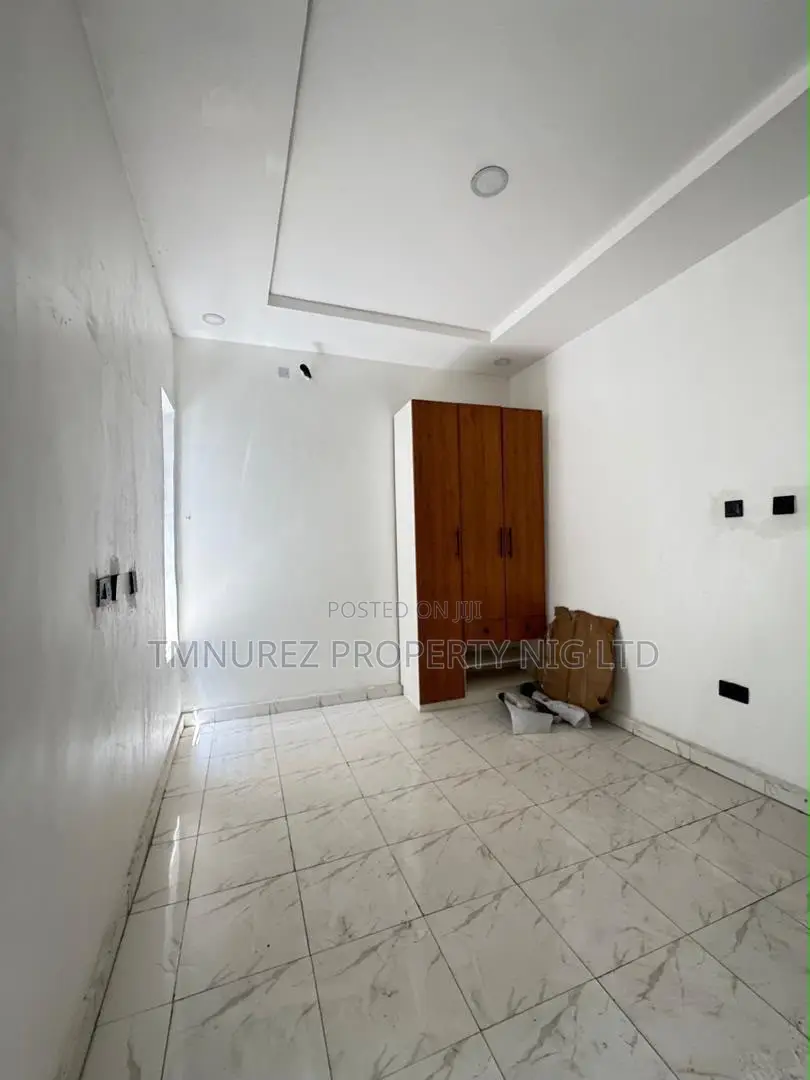 2bdrm Apartment in Gbagada for sale