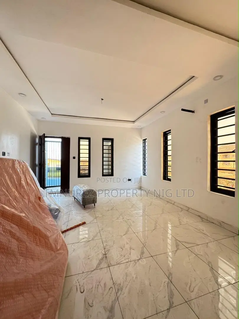 2bdrm Apartment in Gbagada for sale